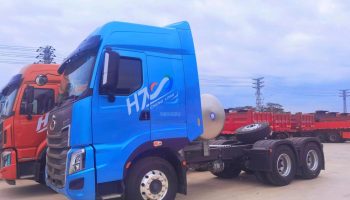 敏銳捕捉商機,高效跟進客戶——商用車與物流事業部喜獲10臺540馬力LNG牽引車訂單